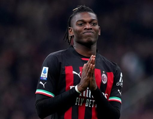 L'AC Milan répond à l'intérêt du Barça pour Rafael Leão !