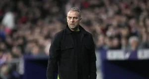 Barça : tension dans le vestiaire, Hansi Flick répond cash !